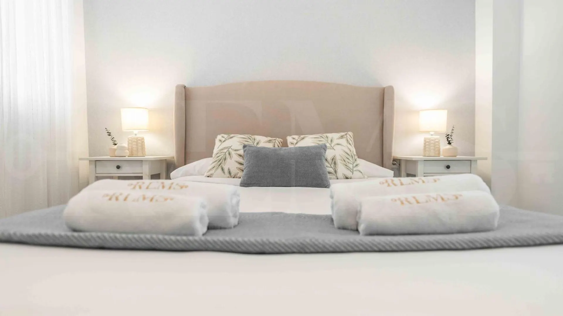 Cozy Apartment Near Plaza De La Merced By Rems Málaga