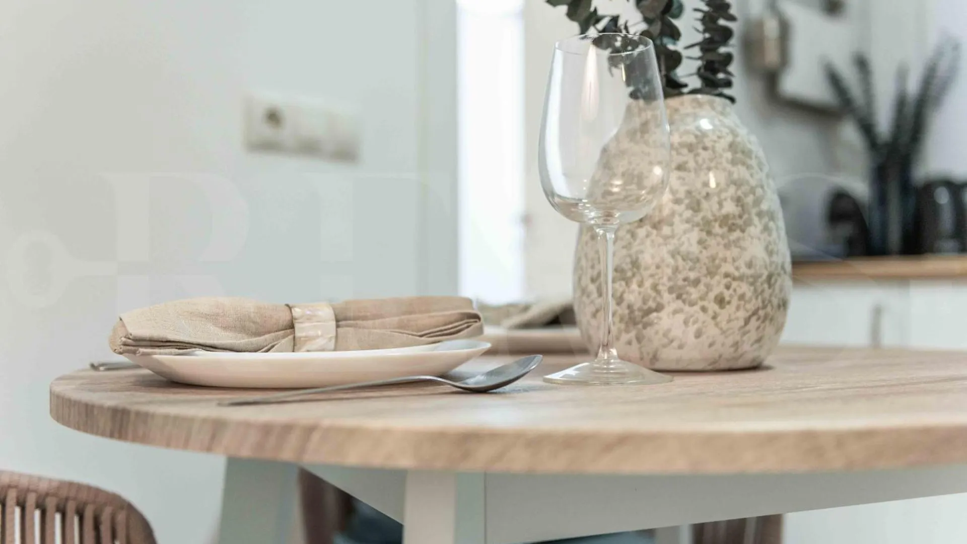 Cozy Apartment Near Plaza De La Merced By Rems Málaga